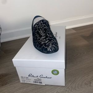 Robert Graham loafers. Size 9. Black/silver Metallic Embroidered Smoking Loafer